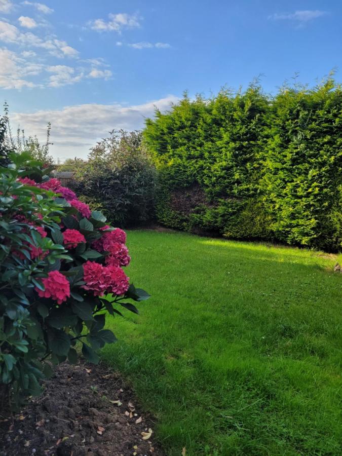 4-Bedroom Home Near Ema, Sleeps 6 Castle Donington Exterior foto